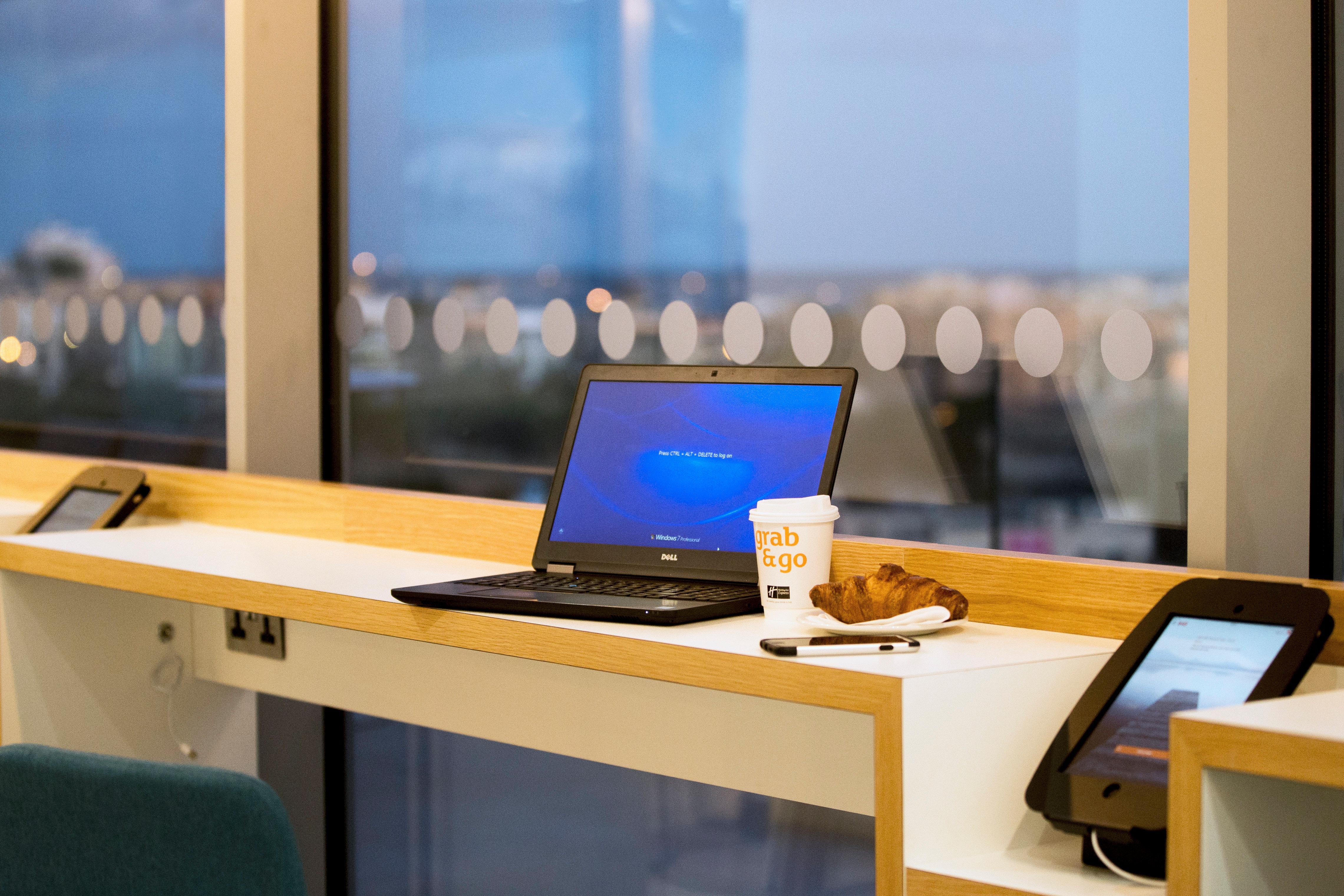 Holiday Inn Express - Malta By Ihg Saint Julian's Εξωτερικό φωτογραφία