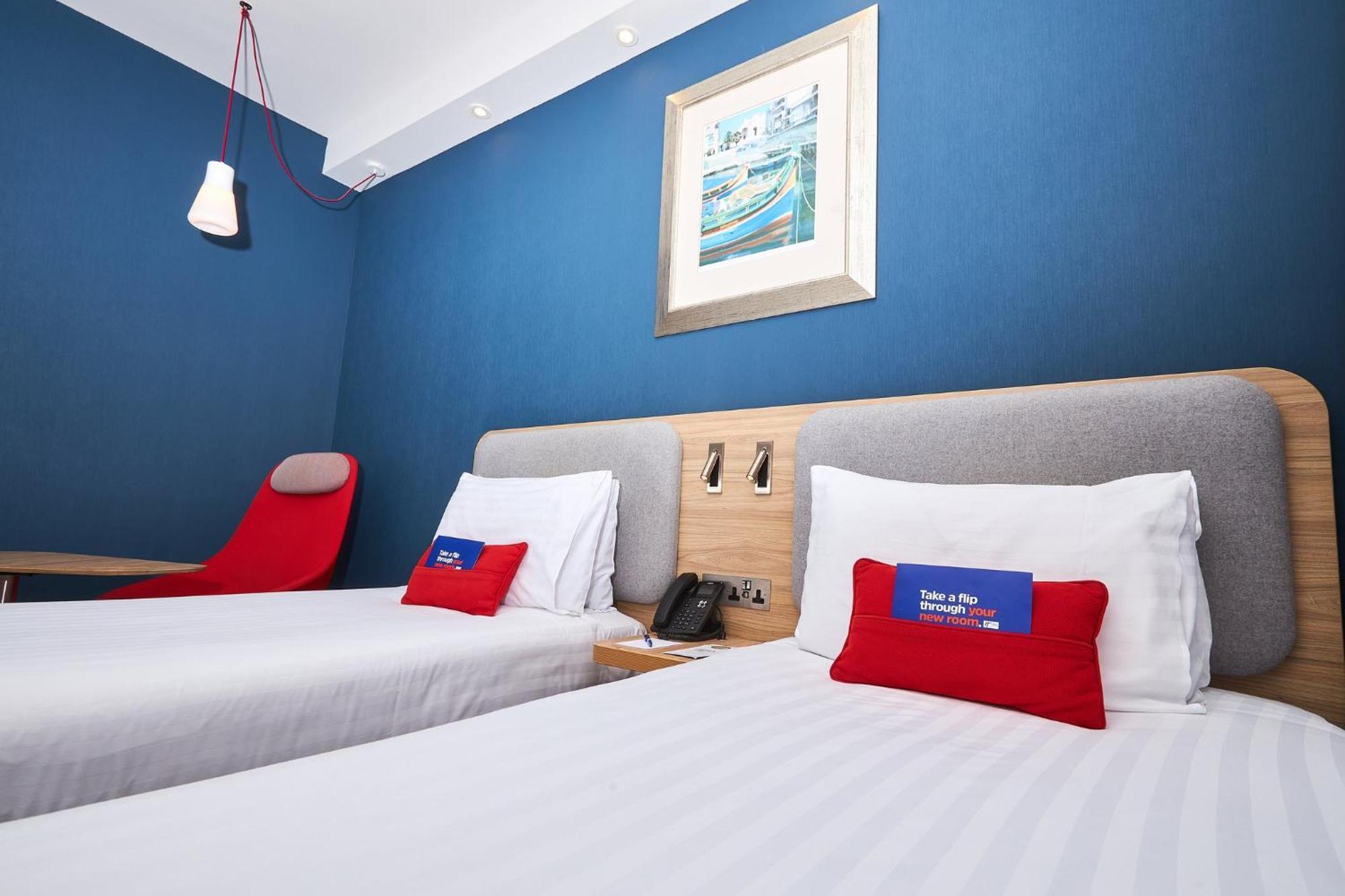 Holiday Inn Express - Malta By Ihg Saint Julian's Εξωτερικό φωτογραφία