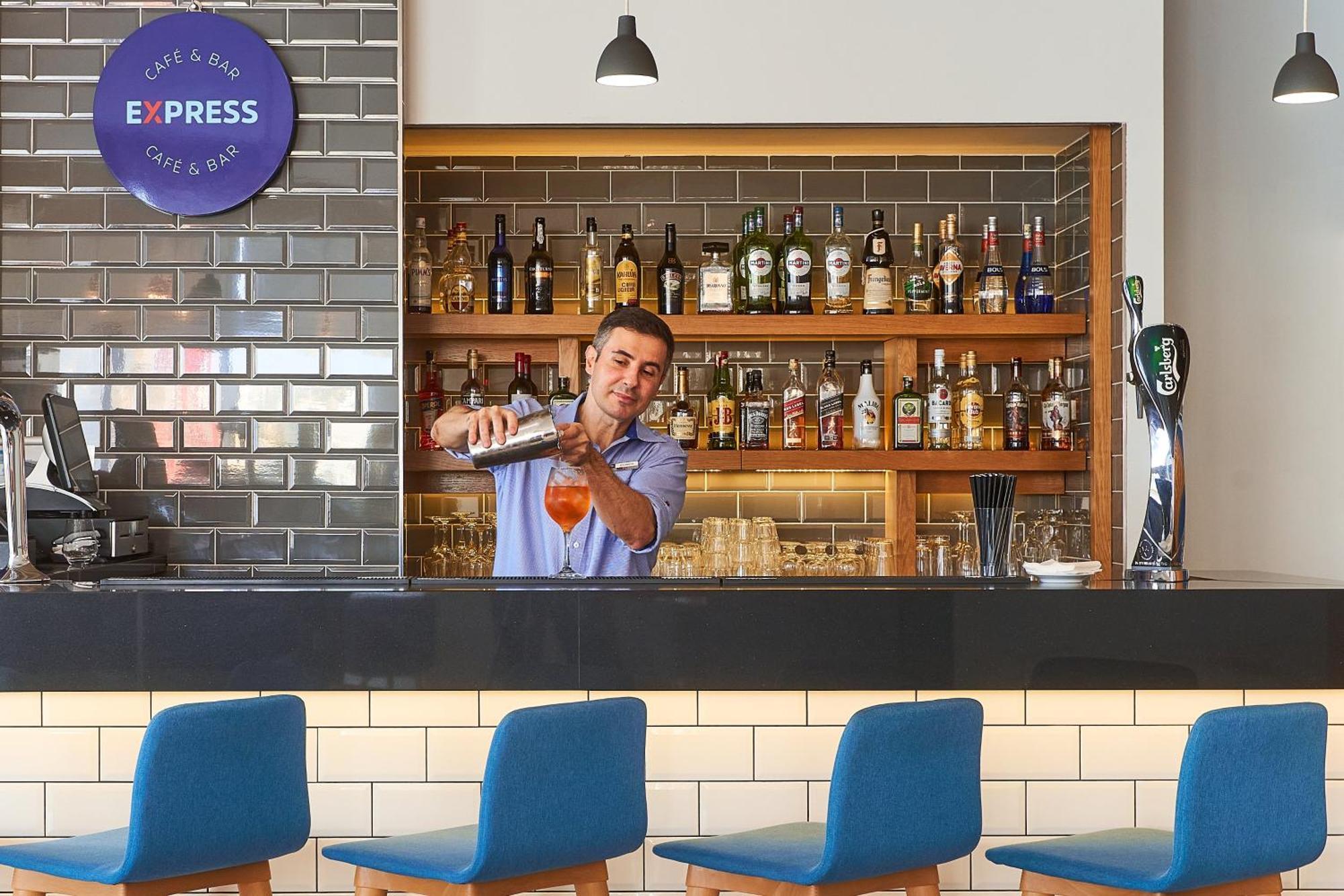 Holiday Inn Express - Malta By Ihg Saint Julian's Εξωτερικό φωτογραφία